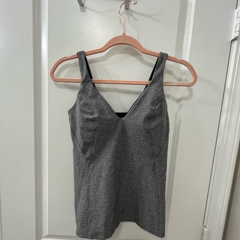 Grey Lulu Lemon tank.